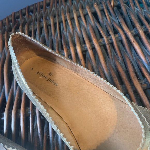$5 Ladies flat shoes - Picture 13 of 14